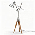 Stalen vloerlamp met houten poten en verstelbare kap 30 x 30 x 150cm
